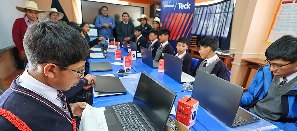 Escolares laboratorio computo